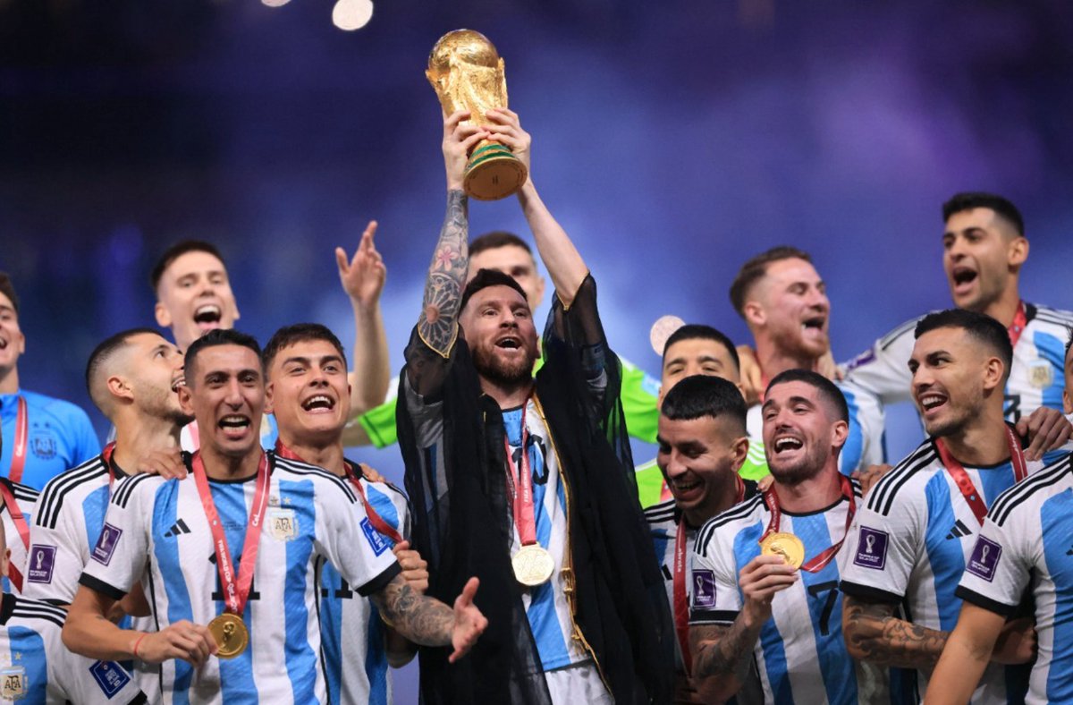tapiachiqui's tweet photo. El equipo y el pueblo estamos juntos 🇦🇷🏆

Tengo las tres estrellas en el conjunto ⭐️⭐️⭐️ https://t.co/zfoi8mJiVi