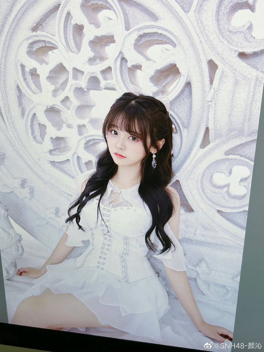 yanqinpics's tweet photo. 221227 ★ weibo update 

#颜沁 #SNH48 #YanQin https://t.co/j7e67wIkTu