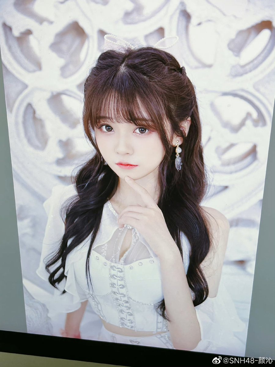 yanqinpics's tweet photo. 221227 ★ weibo update 

#颜沁 #SNH48 #YanQin https://t.co/j7e67wIkTu