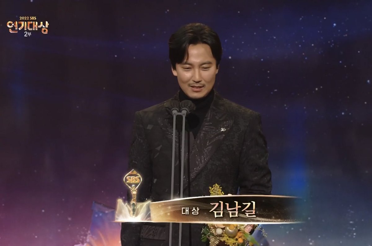 악의 마음을 읽는 자들
-연초 방영 (1월~3월 방영)
-19금 편성
-3주 결방

이걸 모두 극복해내고 악의 마음을 읽는 자들로 대상 수상한 김남길 대단하다