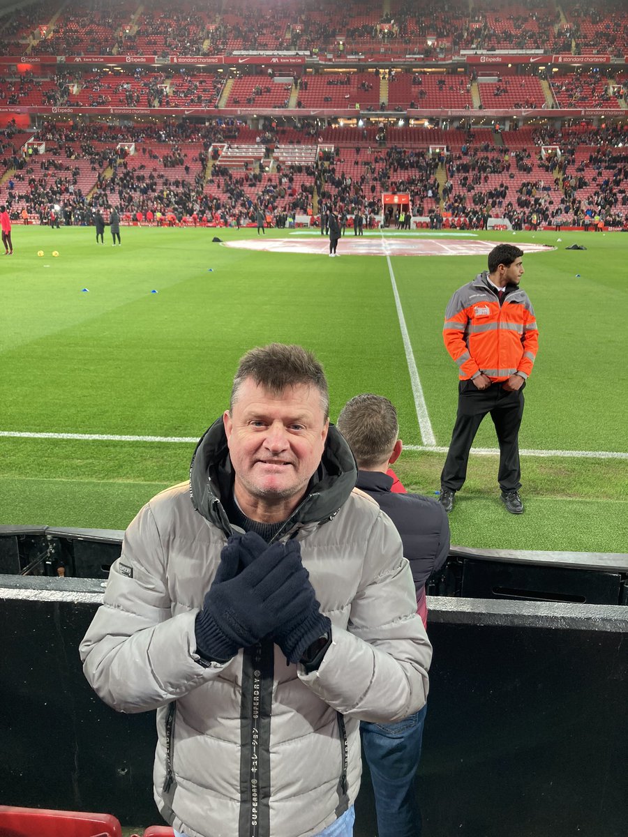 Good 2-1 win last night under the lights with <a href="/richj901/">Richard Jones</a> 🔴🔴