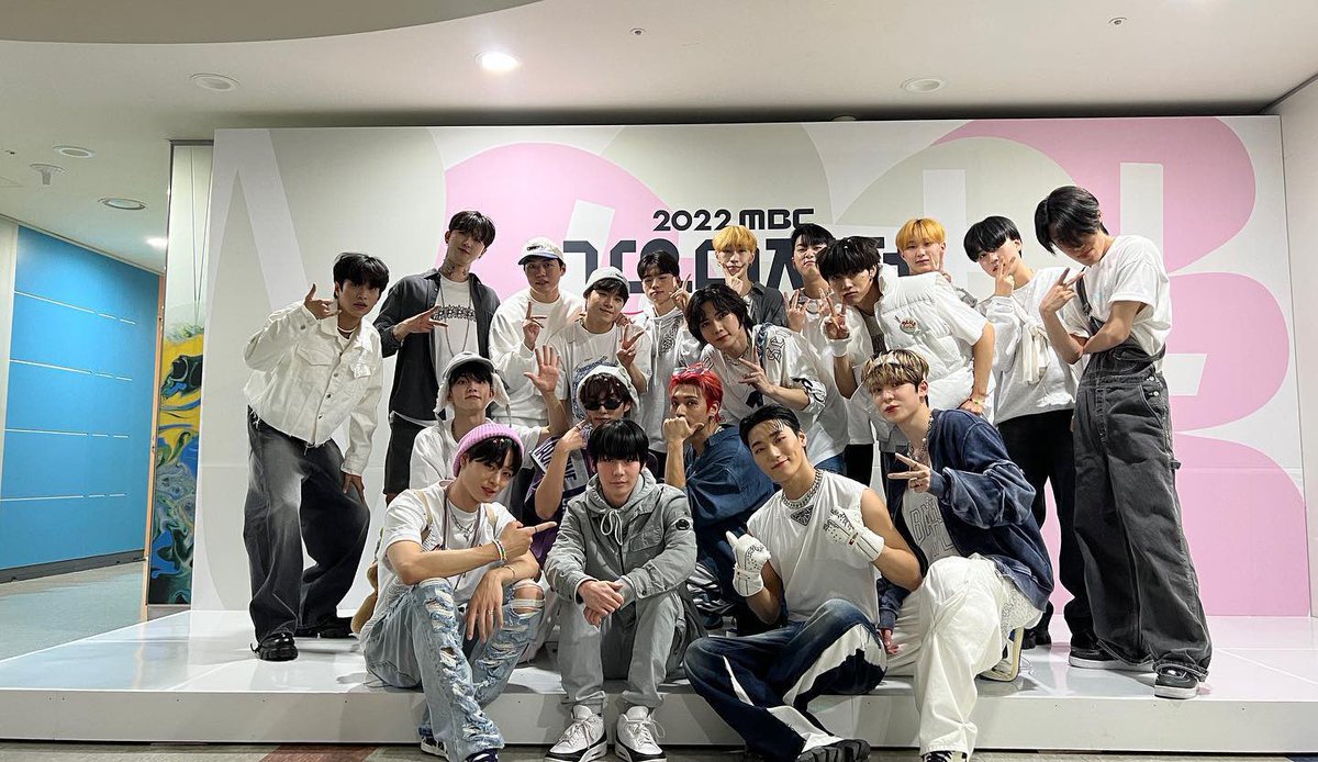 hyunjaemwohae's tweet image. more the boyz x ateez pics ❤️