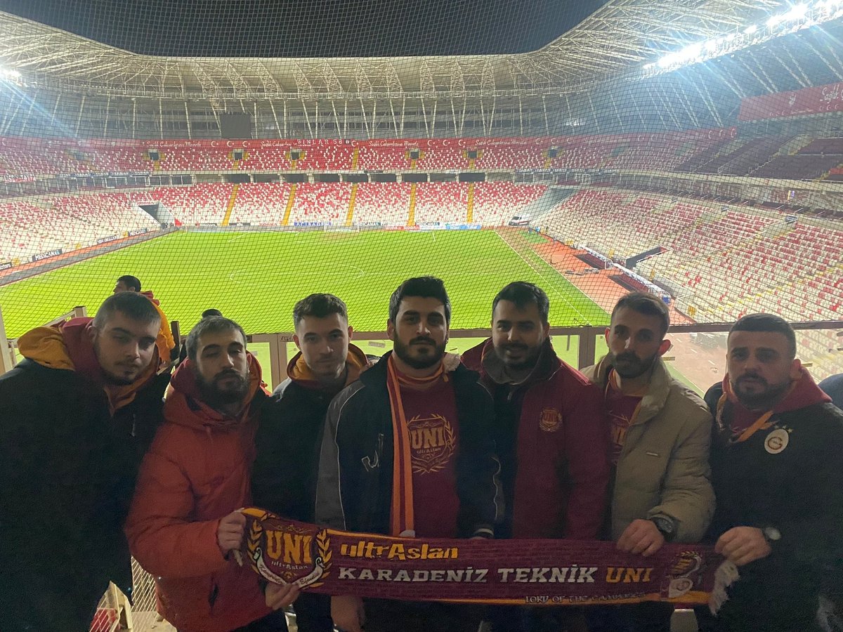 Soğuk bize söz dinletemez! Sivas deplasmanı için yollardaydık...

#uAUNI2022
#ultrAslanUNI