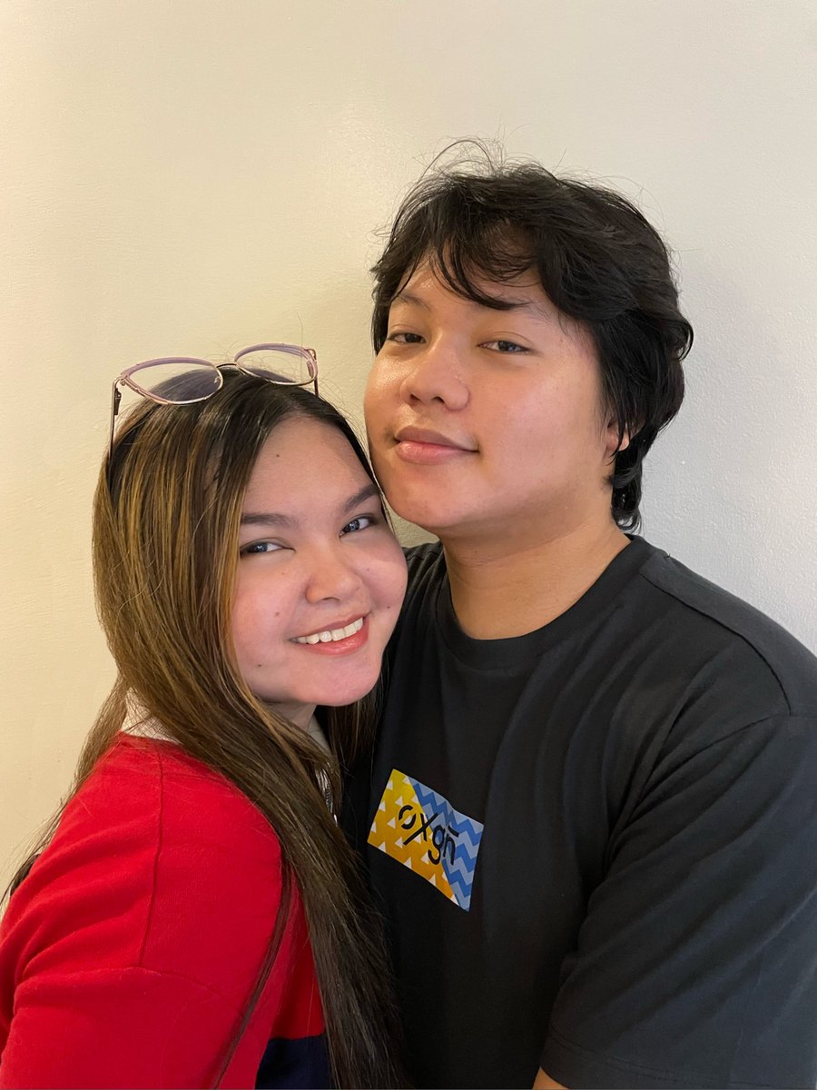 rachelroxasg's tweet photo. happy new year from me and @pjonahfabian 🎊 https://t.co/wNdOzo0chW