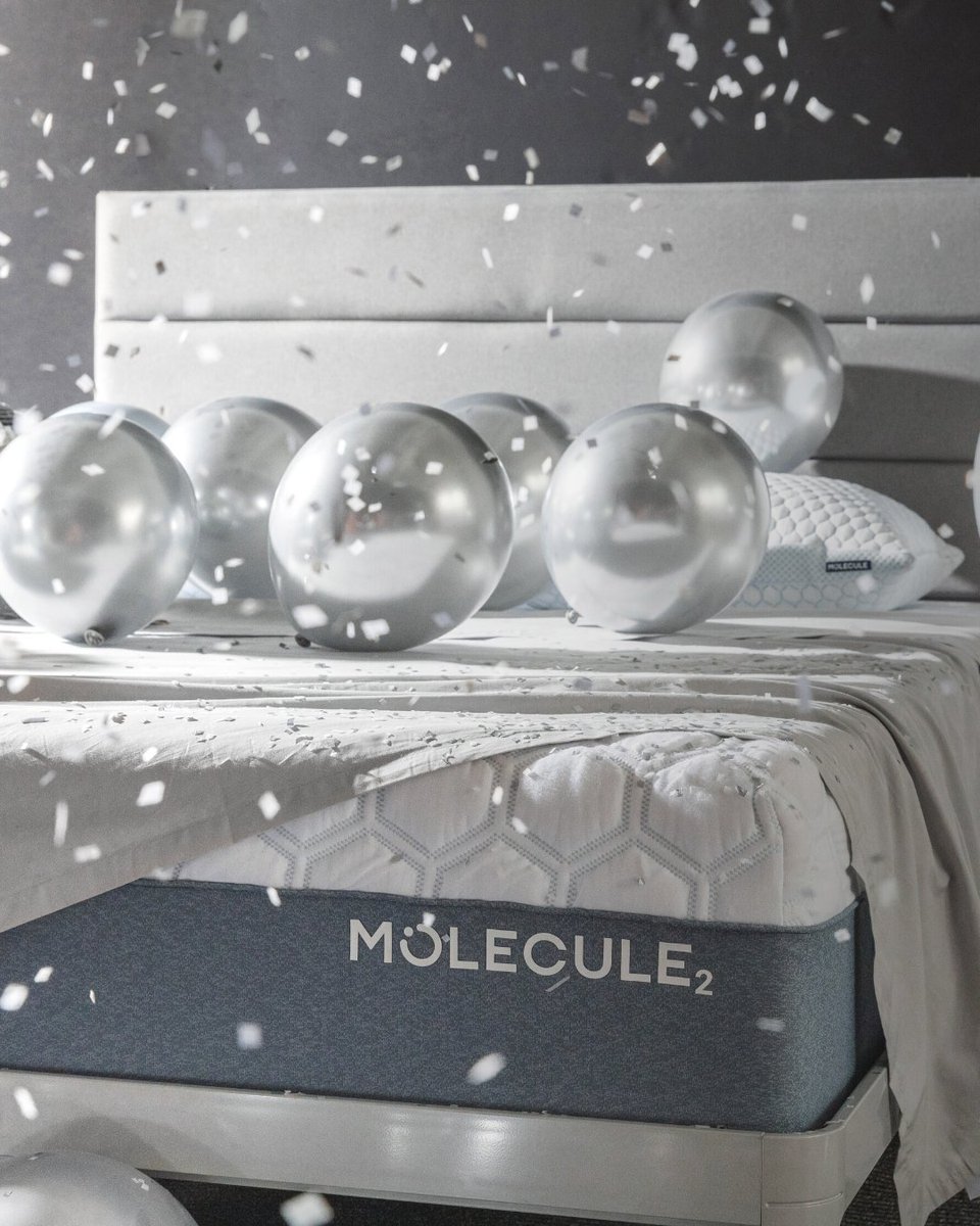 What’s our New Year’s resolution? Keep helping people recover and rest while they sleep with MOLECULE! 🛏

#MOLECULESleep #TurnOFFToStayON #sleeptip #healthtip #sleepbetter #restorativesleep #coolersleep #sleepcool #sleepfit #sleepfitness #backedbyscience #recoverysleep