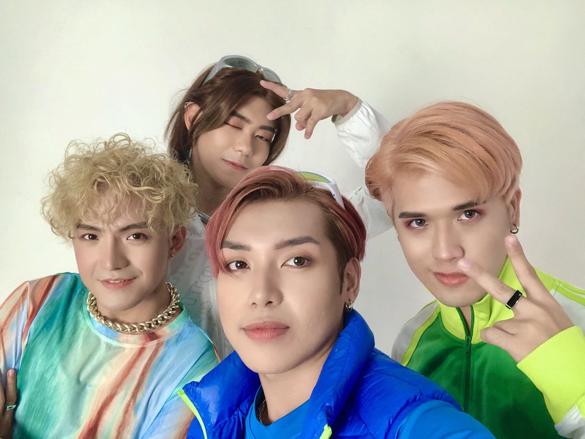 PressHitPlay's tweet photo. Happy 2️⃣0️⃣2️⃣3️⃣ PEARLS! Thank you for making our 2022 a special and unforgettable one! 🎉🥳💛

#Press_Hit_Play @PressHitPlay https://t.co/s30DZPnGN1