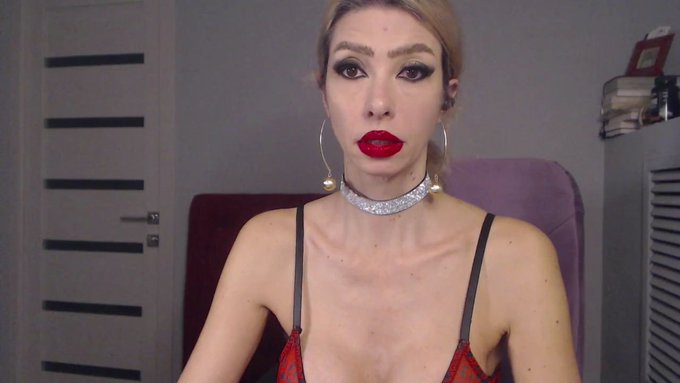 I'm online @MyFreeCams! #onmfc https://t.co/PlGLdxpm31 💚 https://t.co/DbR5AuLRMx<a class="tags" href="/tag/myfreecams">@myfreecams</a><a href="/tag/onmfc"class="tags">#onmfc</a>