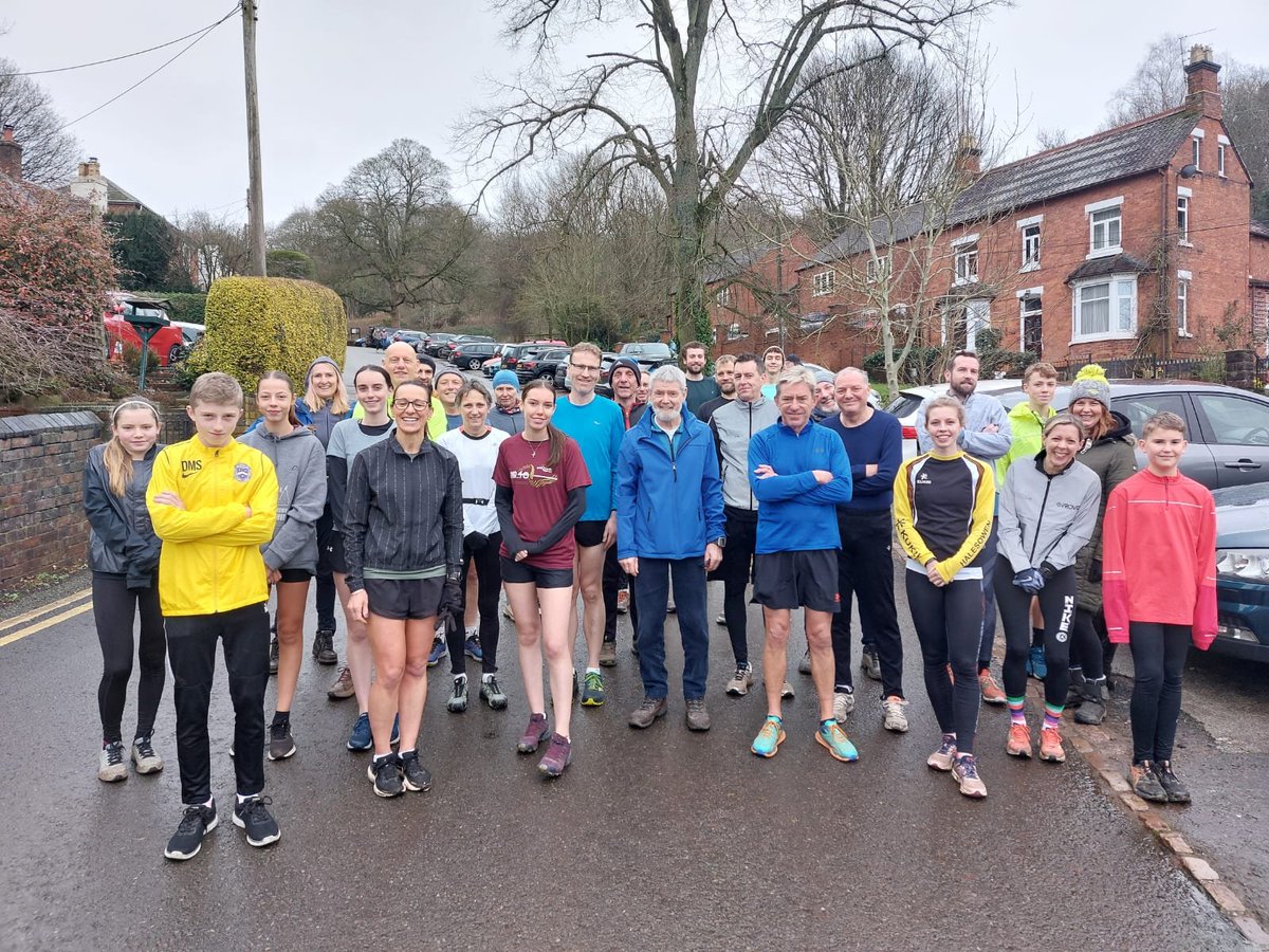 marathonjamie's tweet photo. Great to be out with my mates from Halesowen Athletics Club for a New Year's Eve run. Wishing everyone a Happy New Year and best wishes for 2023. https://t.co/zS3T3CcdeF