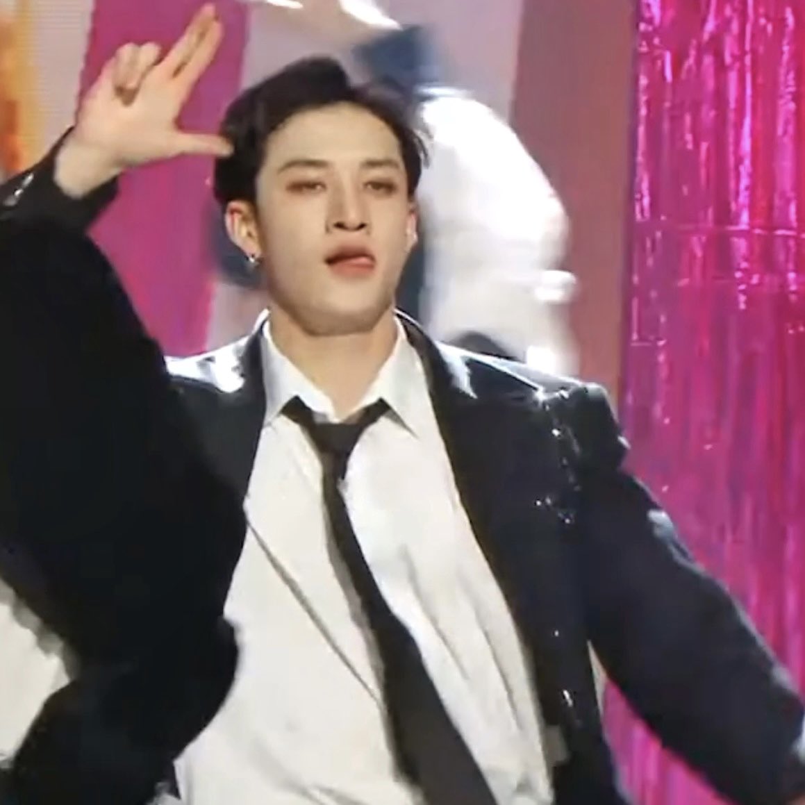 captainCB97s's tweet photo. BANG CHAN IS SO ATTRACTIVE WOW https://t.co/4FqX1BRMNi
