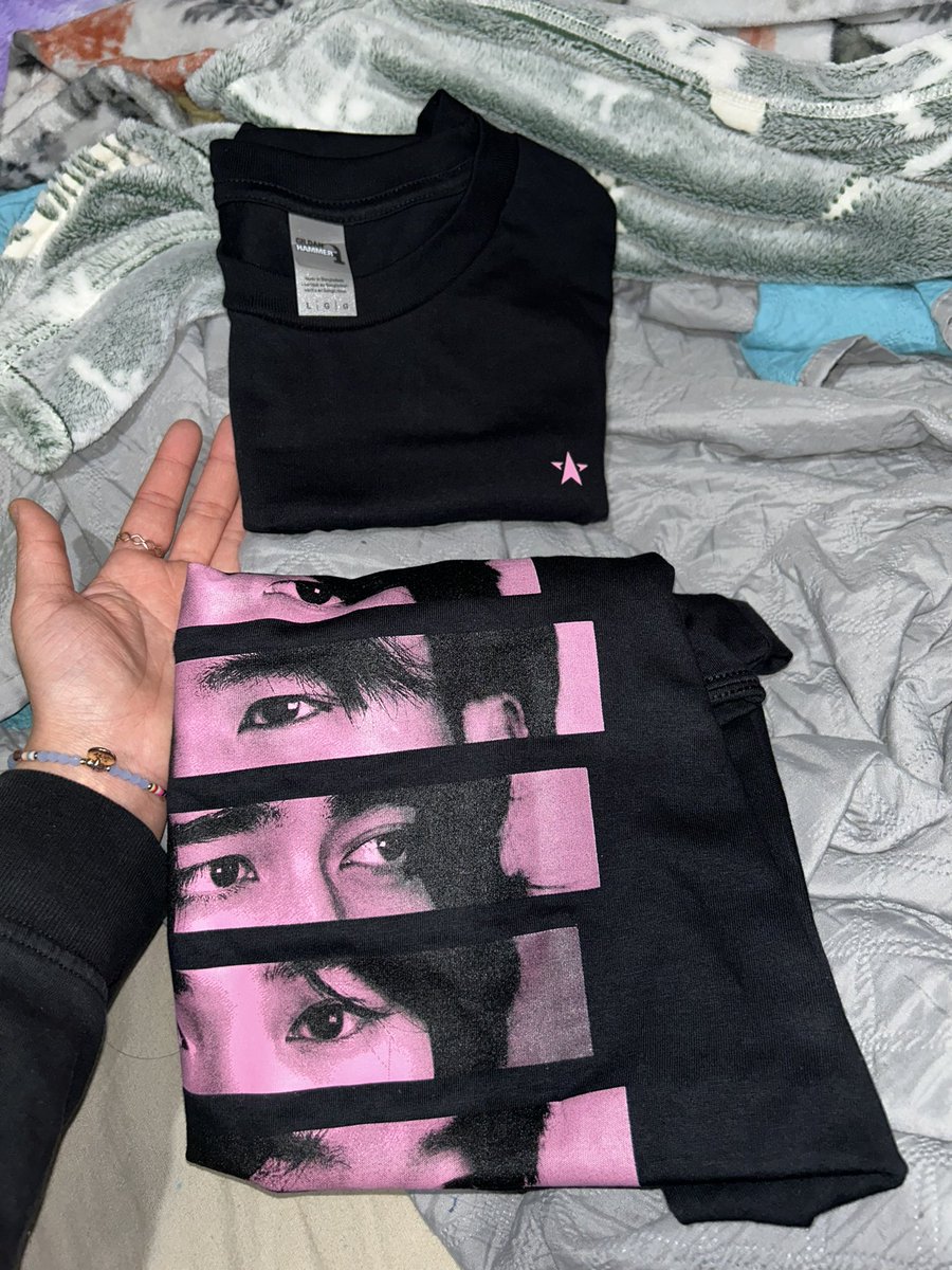 RosaTheSinger's tweet photo. guys.. it came IN! my sister and I’s @NorthStarBoys7 exclusive merch shirts! we are SO excited -🤍 gonna rep these soon!
@OliverMoy @ImSebastianMoy @DarrenLiang12 @themanagerty @Azngami @KaneRatan @Macalinoregie23 @sojuphan https://t.co/l7c3KgTA7g