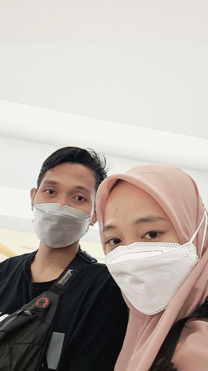 FaniSyahara's tweet photo. Menutup 2022 dengan simple date anjayy https://t.co/Wuc2yFcK6x