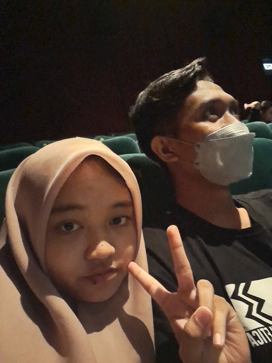 FaniSyahara's tweet photo. Menutup 2022 dengan simple date anjayy https://t.co/Wuc2yFcK6x