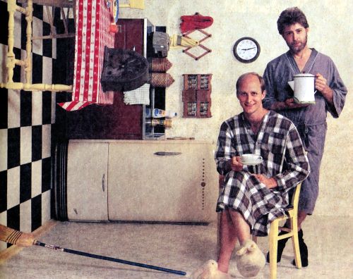 terrymeiners's tweet photo. Happy #NYE 🎉🥳🍾
Here's part of the Ron Clay & Terry Meiners "Show With No Name" year end special from 1984 on @957WQMF
📲 https://t.co/K4ZeEmMi91
#broadcasting #localradio #showwithnoname #WQMF #Louisville #lkyradio #loumedia https://t.co/ihQrrOYsYZ