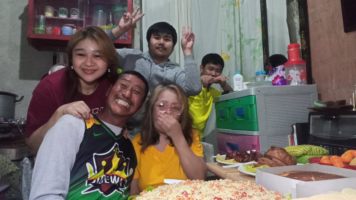 DarsManay's tweet photo. HAPPY NEW YEAR

HELLO 2023, ENGINEER NA AKO NETO

LAW OF ATTRACTION

MANIFESTATION https://t.co/ZH4Rsjc0lS