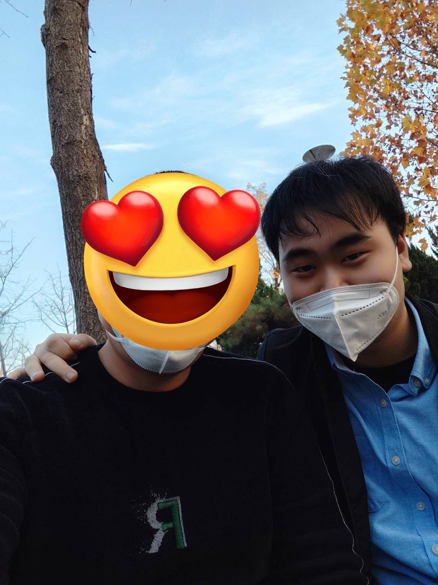 cheng12160's tweet photo. 100天了！今天还是新年～真的超级开心！以后我们一定要幸福长久！不能分开！😁遇到你是我的福气…真的很感谢你！儿子永远爱你！我最爱的老爸！@ https://t.co/lYBpPJsBV7