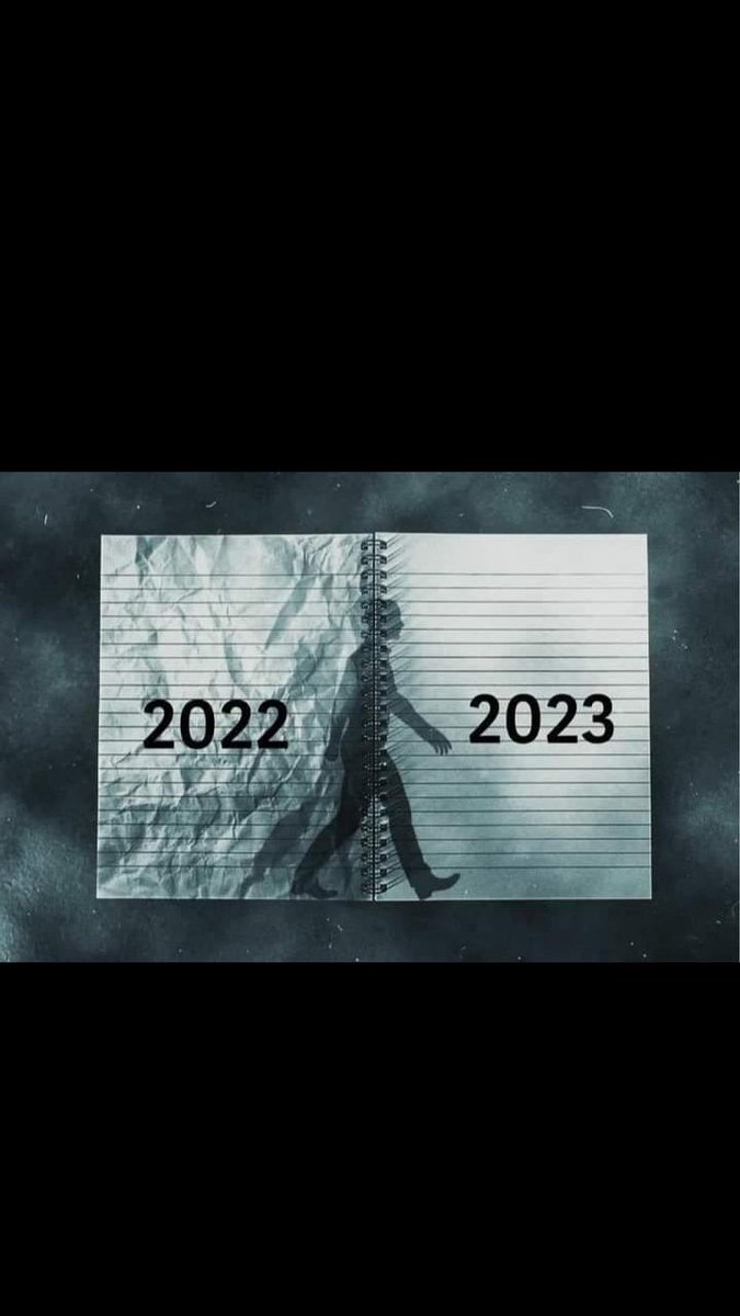 sandaruOfficial's tweet photo. ගෙවී ගිය නව වසර 2022.12.31 වන දිනයෙන් නිමා වෙද්දී 2023.01.01 වනදින නව වසර උදා වේ/ ගිවීගිය මාස දොළහක කාලය තුළ සිදු වූවාවූ සියලු වැරදි වලට සහ හිත් අමනාපකම් වලට සමාව ගන්න ගමන් හිතවත් බැදිම් අලුත් කරන නව වසරක් වේවායි සොයලු ලෝකවාසී ලංකාවාසී සියලු ජනතාවට මා ප්‍රාර්ථනා කරමි.......🎉🎊️ https://t.co/aP5AcifSUE