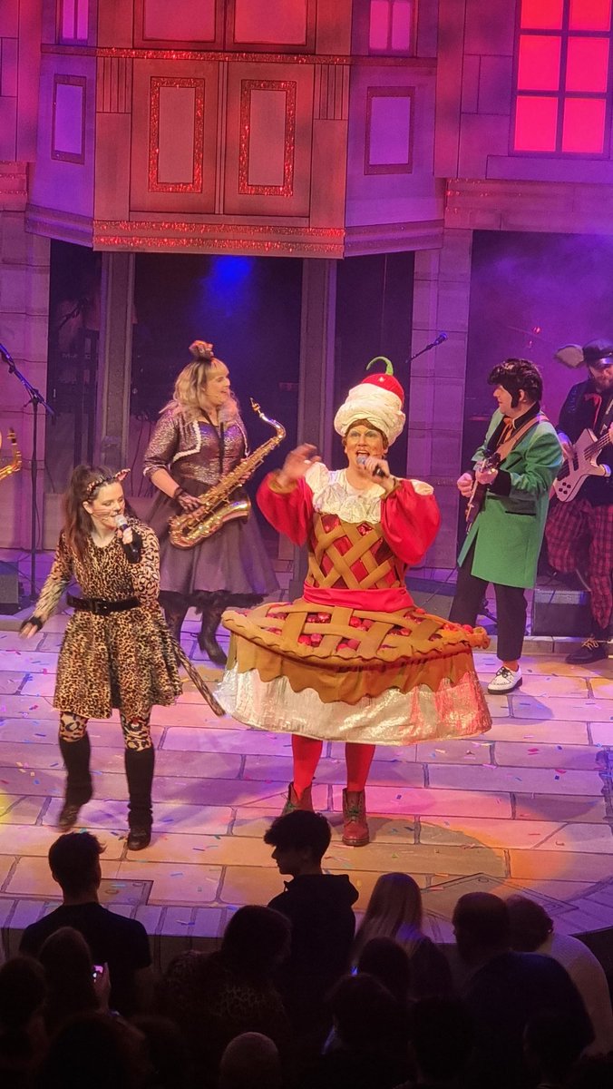 Debbie Churcher tweet media