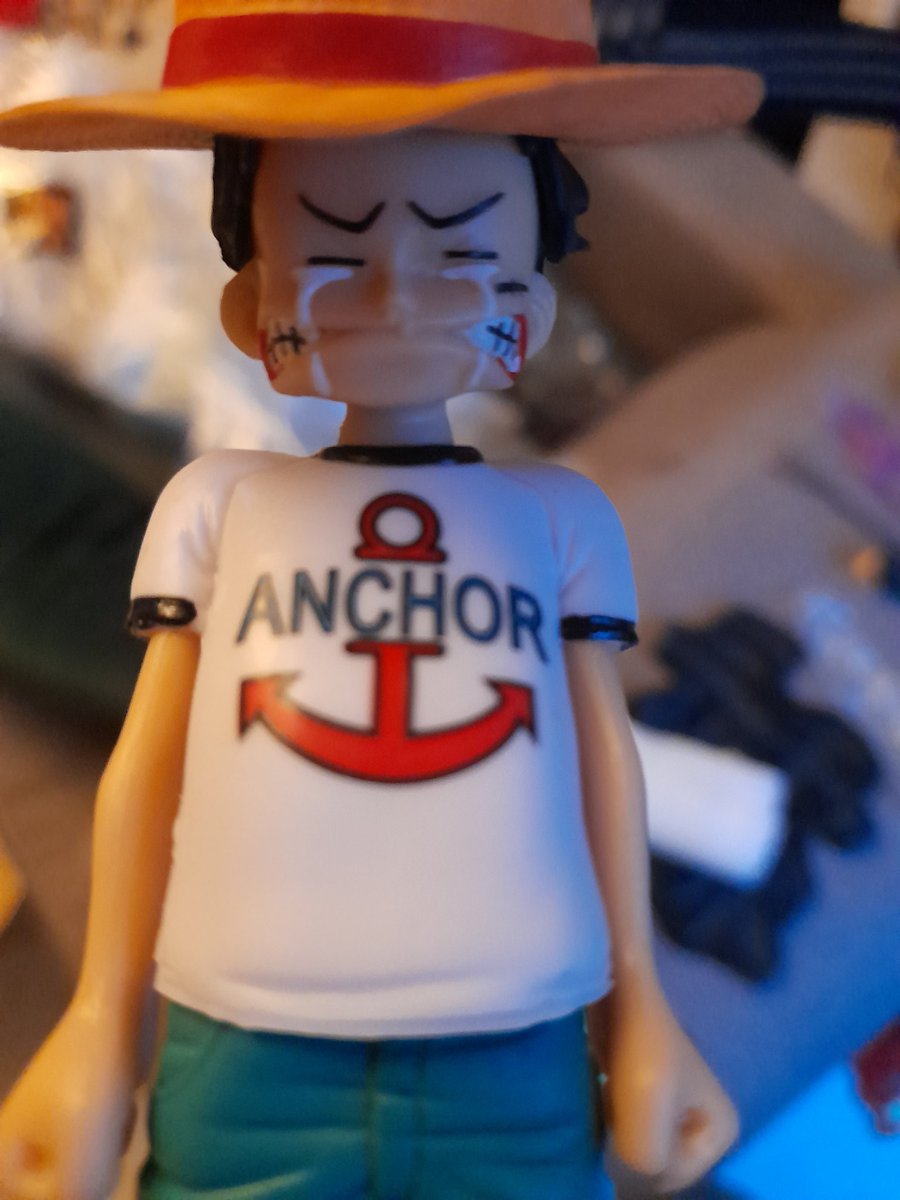 blake_1804's tweet photo. ⚠️ TW ARNAQUE FIGURINE ⚠️

Mon frère à acheté des figurines à 80 euros sur ce site : https://t.co/lyxUwb0S1r
Et ça s'est avéré être une anarque avec des figurines ridicules. Je vous invite à ne jamais acheter sur ce site, mon frère va tenter de se faire rembourser, mais bon... https://t.co/Ofp1pW6ZnK
