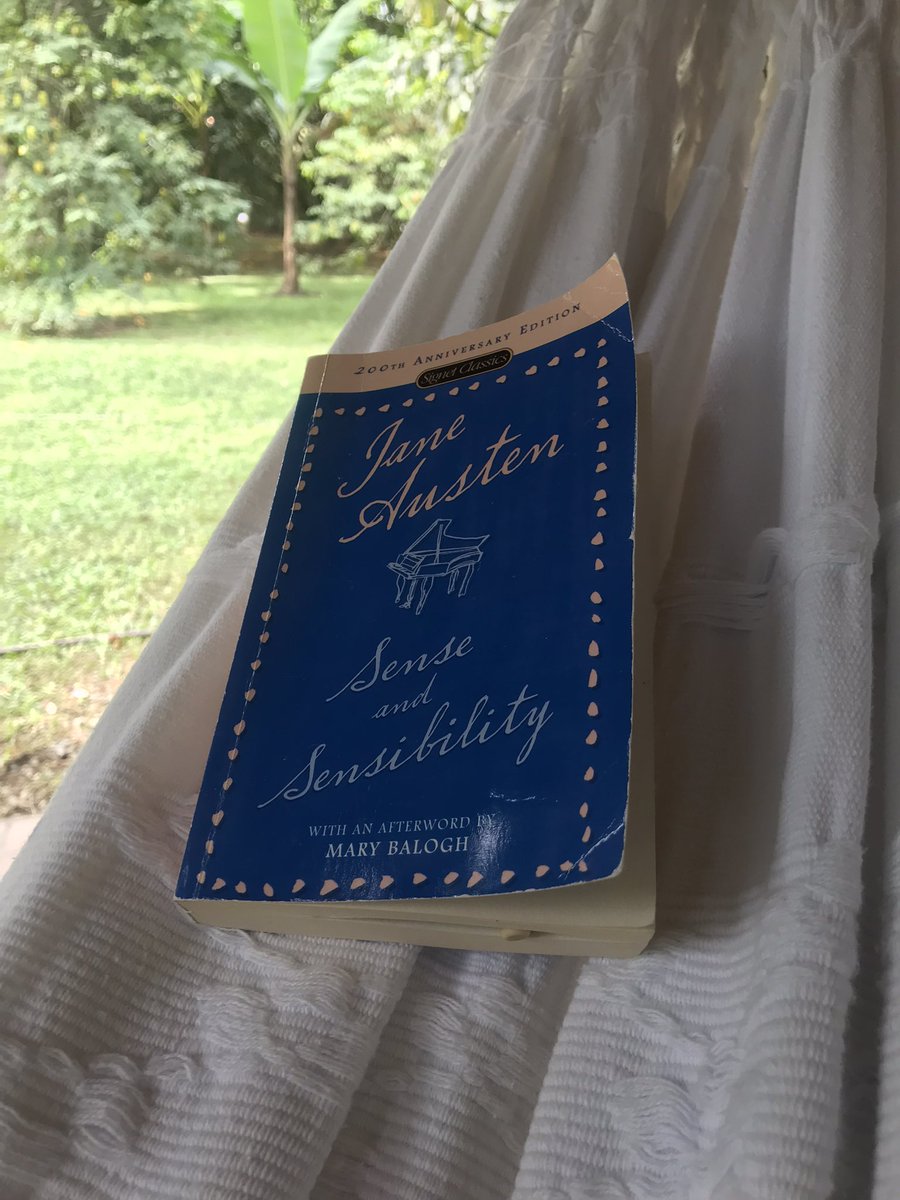 Por razones diferentes empecé el semestre leyendo El Banquete, de Platón, y termino el año retomando este clásico de Jane Austen. Definitivamente el amor marca nuestras historias de vida…