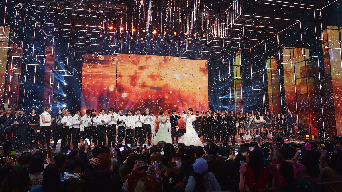 mystarmyangel's tweet photo. 221231 YoonA x Junho x Jang Sung Kyu - MBC Gayo Daejejeon MC official photos (3)

https://t.co/uN7zXmyNLm
https://t.co/zuY8hff0Uz
https://t.co/eRB5KsH5SN

#Yoona #윤아 #Junho #JangSungKyu https://t.co/lfVTznJ0Uu