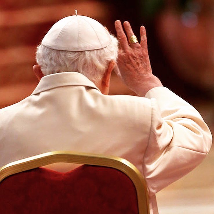 NinoCastelli's tweet photo. Grazie per il tuo essere “un semplice e umile lavoratore nella vigna del Signore”. 
Inconsapevolmente hai lavorato anche per me!

#PapaBenedettoXVI https://t.co/DtvmFk39qM