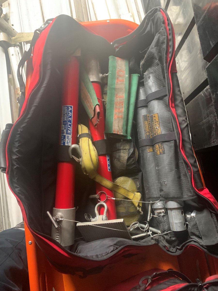 defendukraini's tweet photo. WE SALUTE OUR UKRAINIAN FIRE &amp; RESCUE HEROES!
🇨🇦 ❤️ 🇺🇦 

Project Prometheus:
April-May: raised, sorted, packed 4 tonnes of firefighter gear from all across British Columbia
June: shipped 
July: deployed all over 🇺🇦 

Follow us: #DUFProjectPrometheus

Kherson Kharkiv Bakhmut https://t.co/jKdUm1Er3J