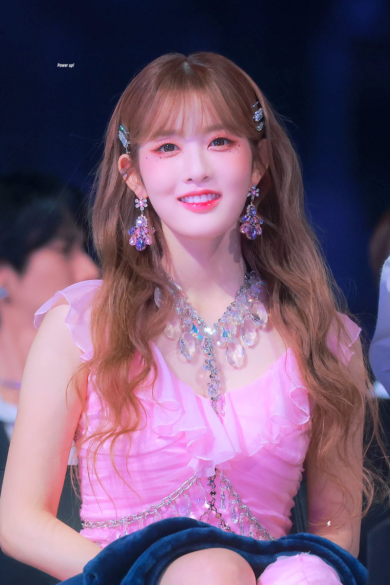 221126 재벌집 막내딸
#스테이씨 #시은 #STAYC #SIEUN