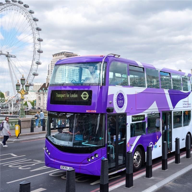 louisethetiger's tweet photo. As 2022 draws to a close please spare a thought for all the amazing bus drivers who will be moving people around the towns and city’s tonight to celebrate the new year They r unsung heroes! Thank u to everyone involved in delivering our bus operations.#HappyNewYear #ThankYou https://t.co/OA8QtAH7Dg