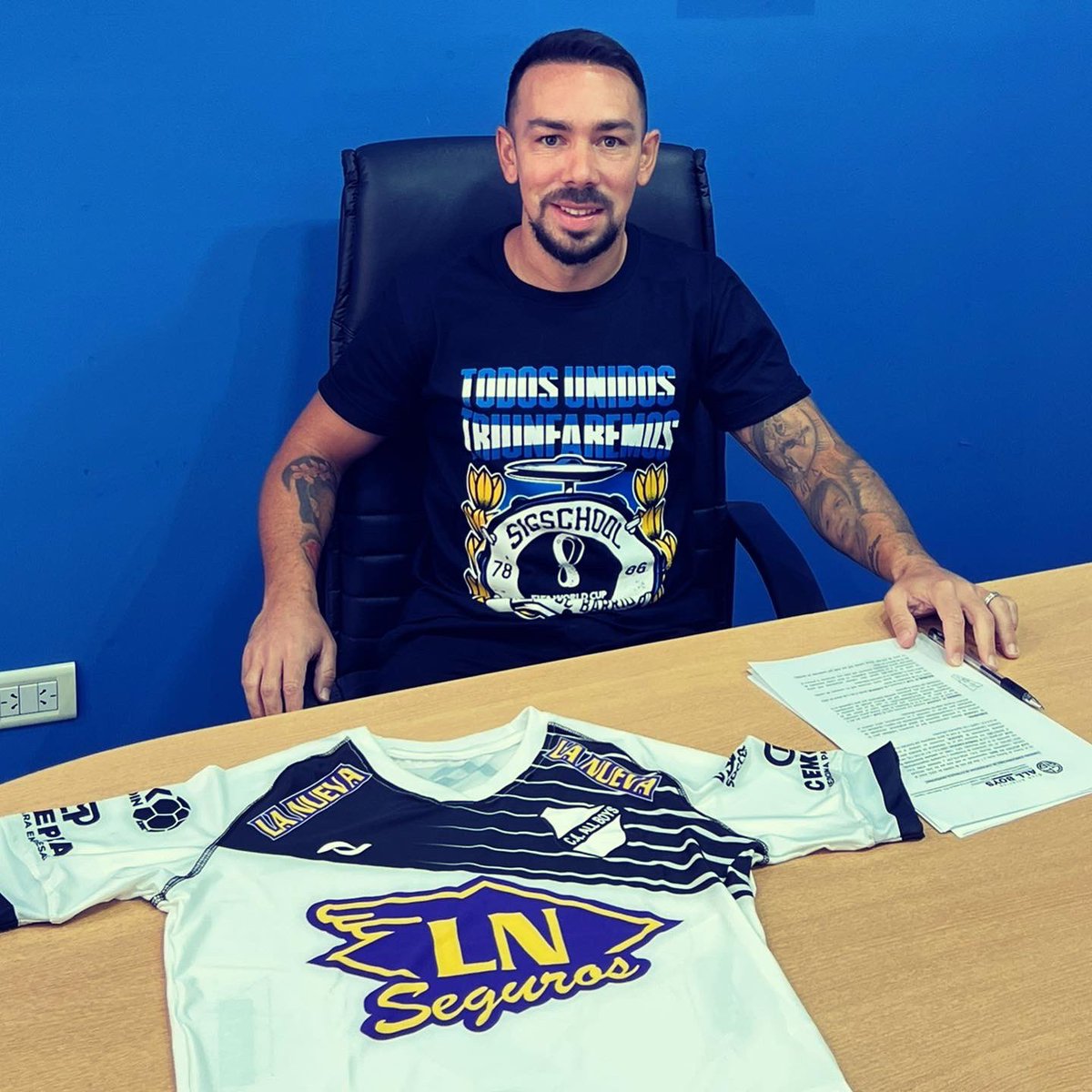 damilizio's tweet photo. Arrancamos el 2023 con un lindo desafio! Gracias @caallboys por abrirme las puertas y @lucasmachado1819 por hacerlo posible. Que sea un gran año para toda la familia del Albo🤍🖤🙌🏼 https://t.co/VoAC9lbWUh