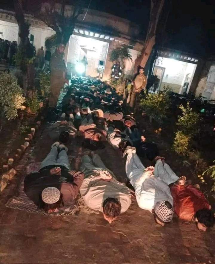 comrade890's tweet photo. د افغانانو سره چې کوم ظلم په استعماری پاکستان کښې کیګی داسې ظلم هندوستان د کشمیریانو او یهودیانو د فلسطينيانوں سره نه دې کړې۔
#saveafghan
@HabibKhanT
@Achakzai__raziq
@NaimatUllahWazi https://t.co/DdQifjCa6X