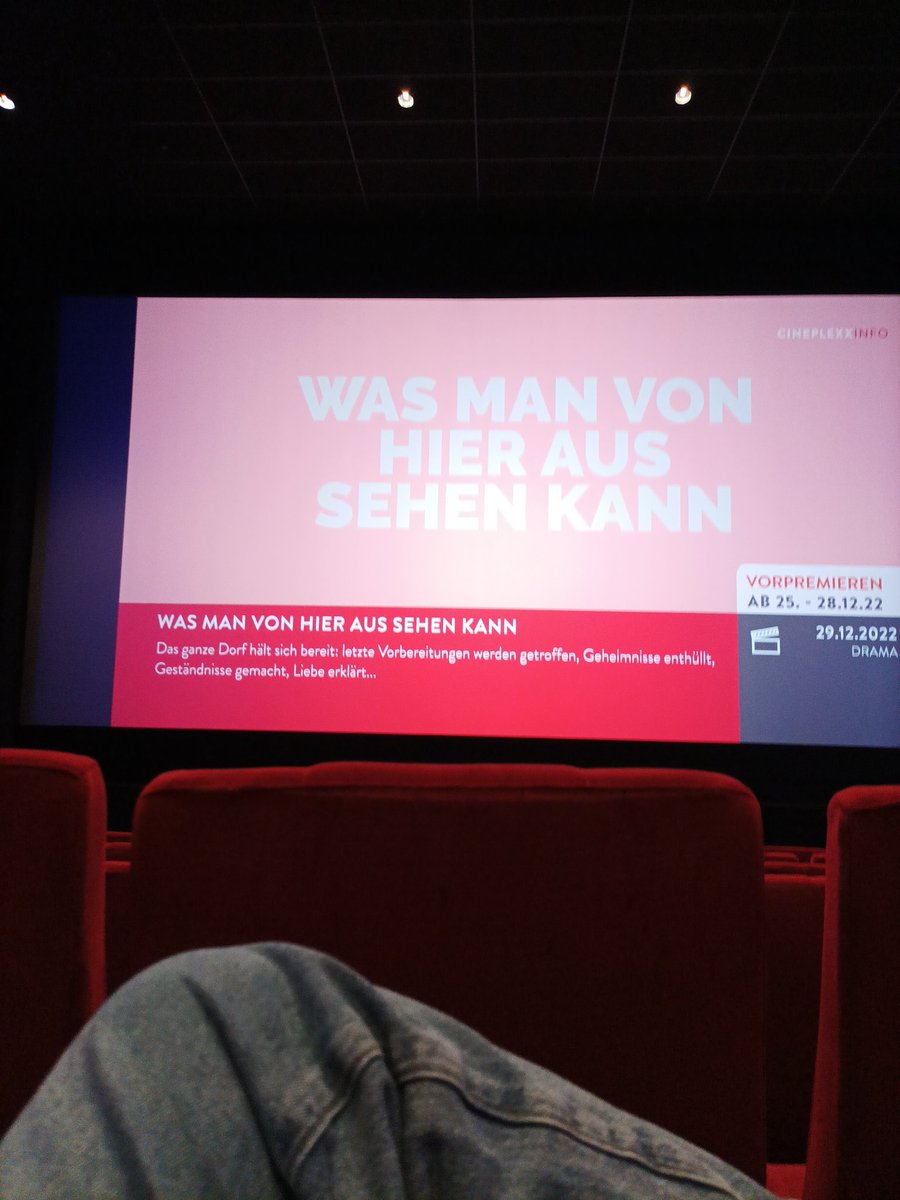 diePfundnerin's tweet photo. Im Kino,endlich  "violent night" sehen.Besser so allein,dann quatscht mich keiner voll... 😬😜🙌🎆.Seid ihr Kino-Quatscher, oder so gar nicht? https://t.co/6hZsBgz2Hp