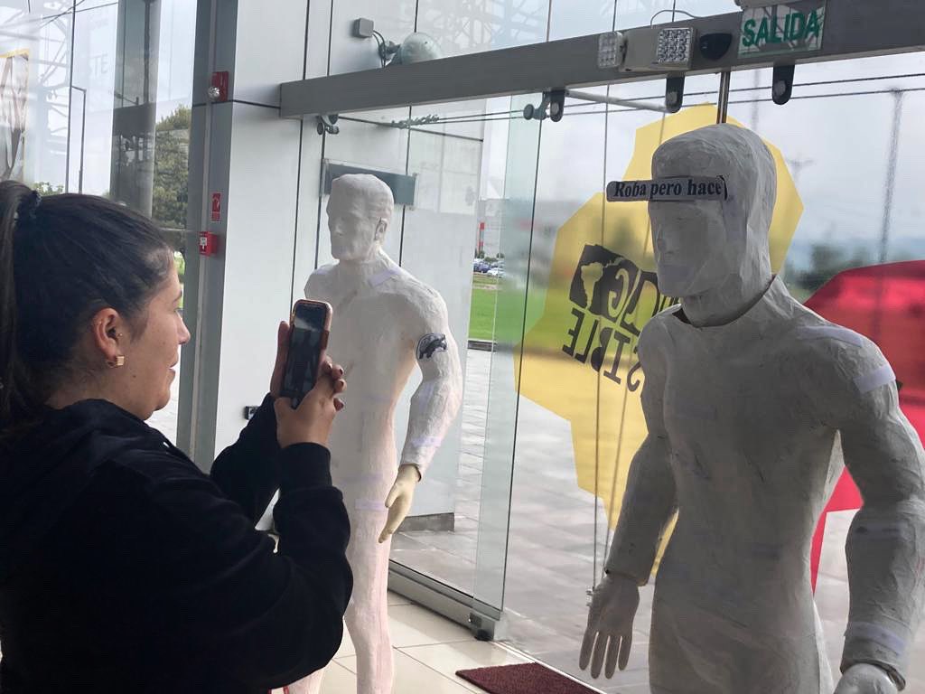 itchimbia_uio's tweet photo. En el Palacio de Cristal del Itchimbía se cumplió con éxito la pre apertura de la exposición Archipiélago Indivisible, abierta al público los días 30 y 31 de diciembre hasta las 12:00. La exposición se inaugurará el 7 de enero de 2023, a las 11:00.
#QuitoArteYCultura https://t.co/fRAG9wUTwx