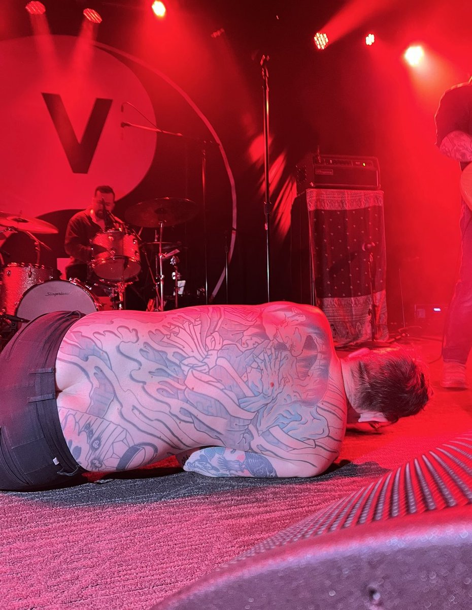 Julie Gross tweet media