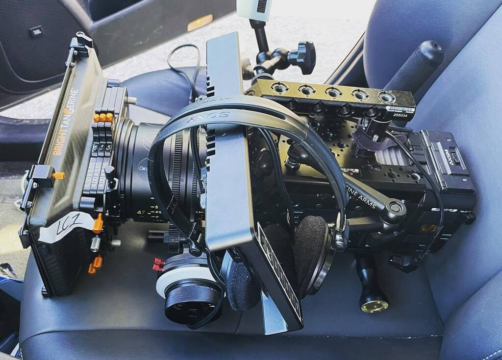 aaronjayrome's tweet photo. New Year’s resolution. #makemovies
#sonyf55
#blackwing7
#brighttangerine
#supportindiefilm https://t.co/3lfNqsNeAZ https://t.co/hzCmH9He23