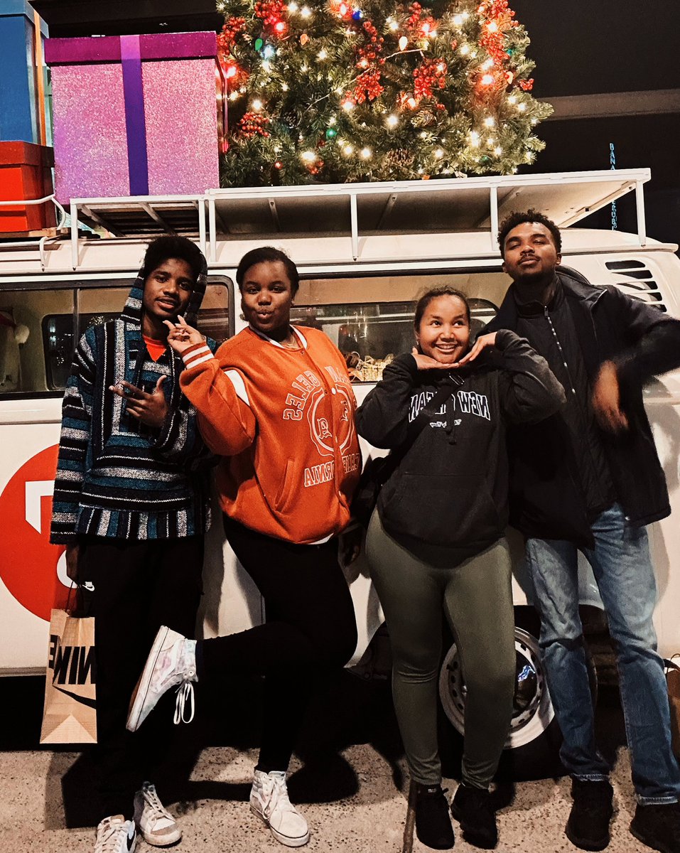 DreAbeita's tweet image. #happyholidays2022 #atlanta #alwaysadventuring #MalagasyFamily #ReallifeIsletaPuebloSuperhero
Our niece, Rotsy and nephews Rindra and Rado are having a blast with our sis Ranja in Atlanta. Love you all!! Have fun! 
❤️
Missing our Malagasy family-Rija, Kikao and Rojo. Love you
