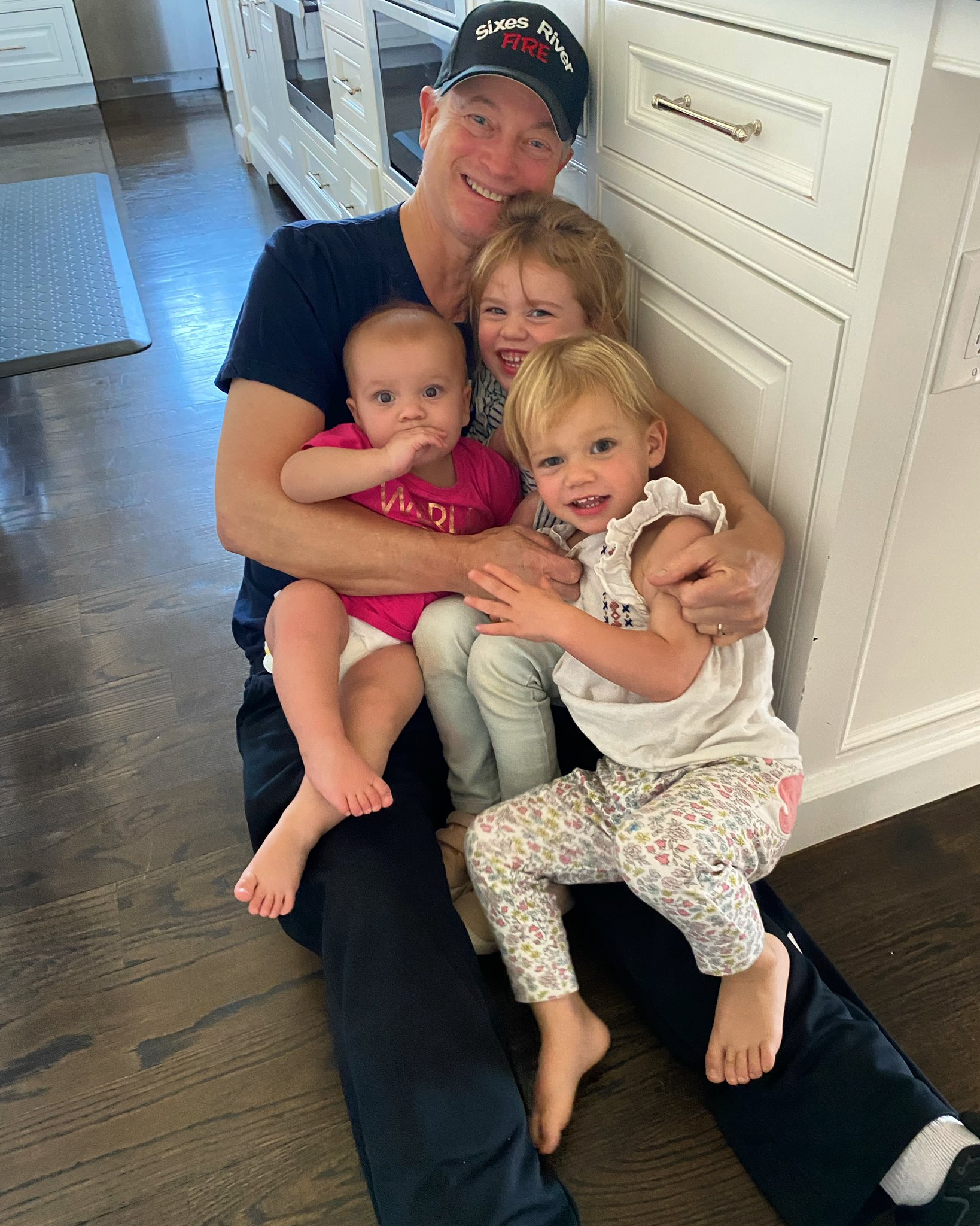 Gary Sinise on Twitter: "Wishing U all a safe &amp; Happy New Year. To all  still considering supporting our nation\