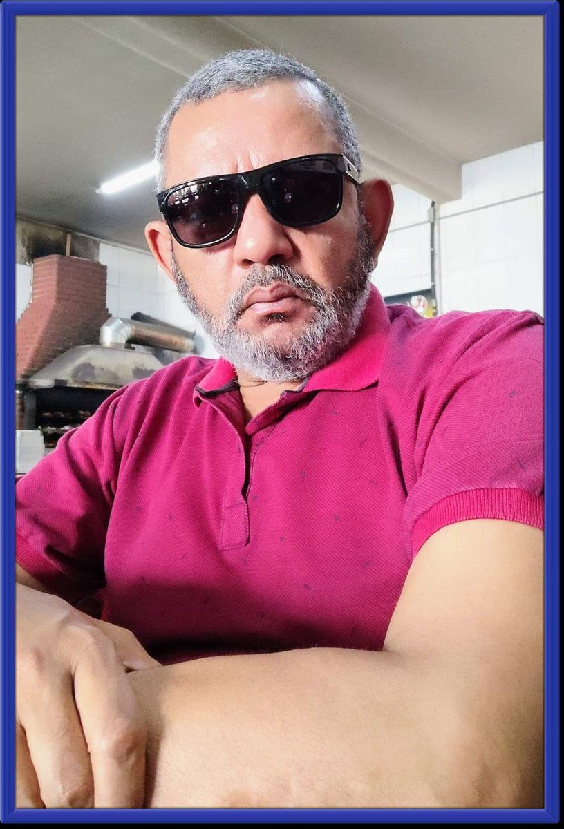 DeniBand12's tweet photo. Boas festas a vcs...💃🏽🕺
Que em 2023 e sempre tenhamos muita saúde e prosperidade, que nesse próximo ano possamos estar unidos nas mesmas lutas e conquistas!
Denilson Bandeira.
#DeniBand 😎🙏🏾
@TurmaBoa1 🌹🇧🇷 https://t.co/QByr8tXata