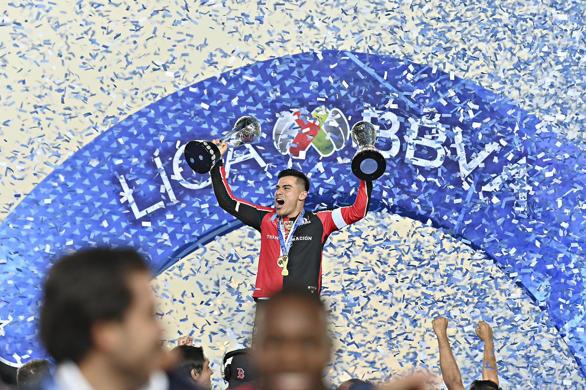 AtlasFC's tweet photo. RT si en el 2022 tu equipo ganó algún trofeo 😜

🔴¡Buen día, Rojinegros!⚫️ https://t.co/CzIqbN8O7q