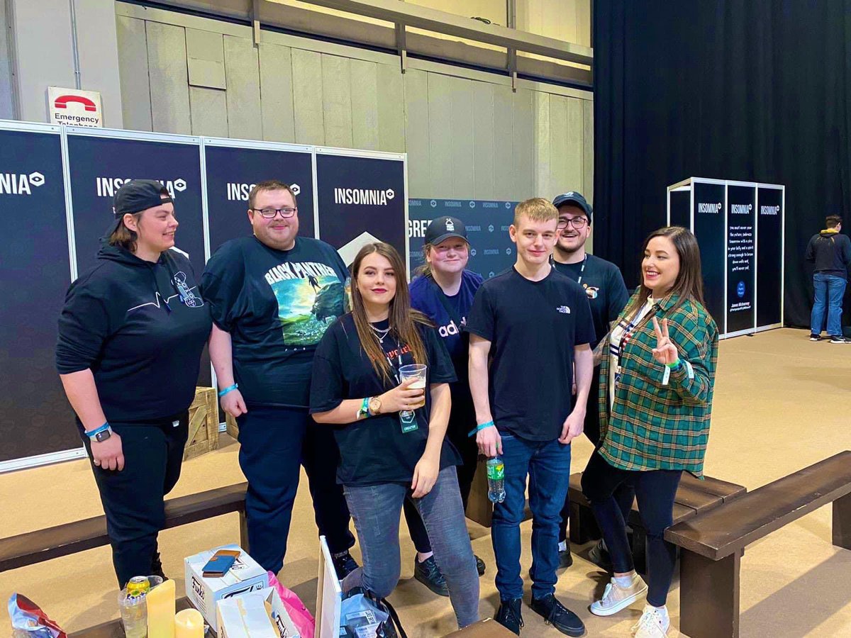 TwoShayde 👽 tweet media