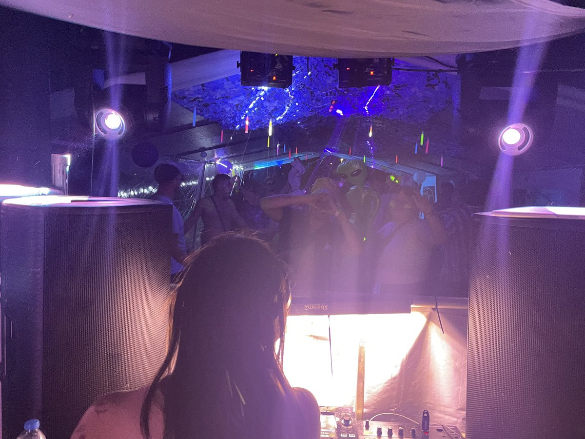 TwoShayde 👽 tweet media