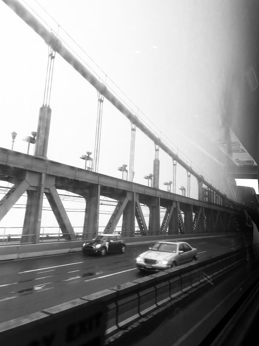 alexwolfdoes's tweet photo. What’s not nice is all of most of how 2022 went in general - but hey man, power through ur struggles and u’ll get rewarded with the general gift of just being alive and u never know who can relate to that. Happy 2023 soon! Heres a cool bridge &amp; whatever is going on w these seats. https://t.co/zJlumfmn7A