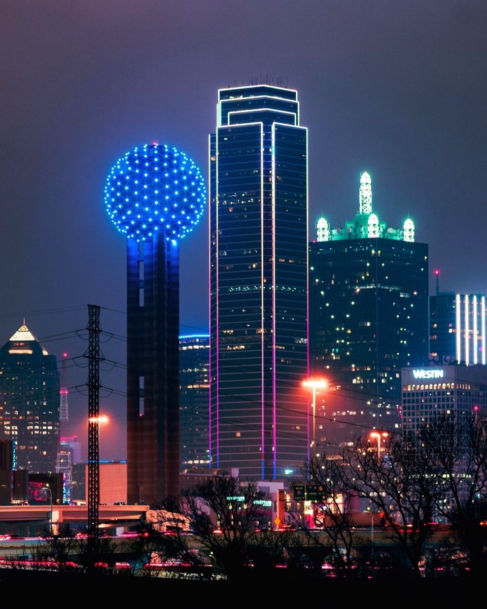 Reunion Tower on Twitter "Tonight is the night, Dallas.😉 Let's ring in