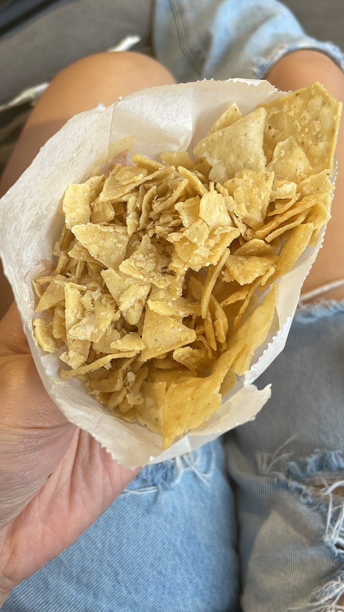 idk what was more offensive these chips or the multiple items <a href="/tacobell/">Taco Bell</a> forgot in my <a href="/Grubhub/">Grubhub</a> order