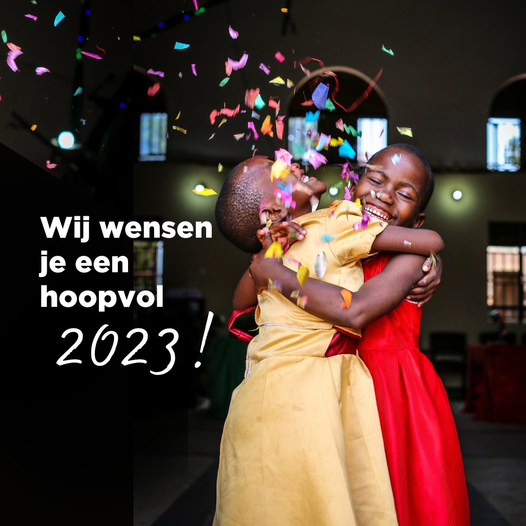 Compassion_NL's tweet photo. ππ Wij bidden voor een gezegend 2023 voor jou, voor de medewerkers op de Compassion-projecten en voor de kinderen en gezinnen die zij dagelijks ondersteunen. #2023 #nieuwjaar #hoop #compassionnl #iederkindtelt https://t.co/sjntPR0avY