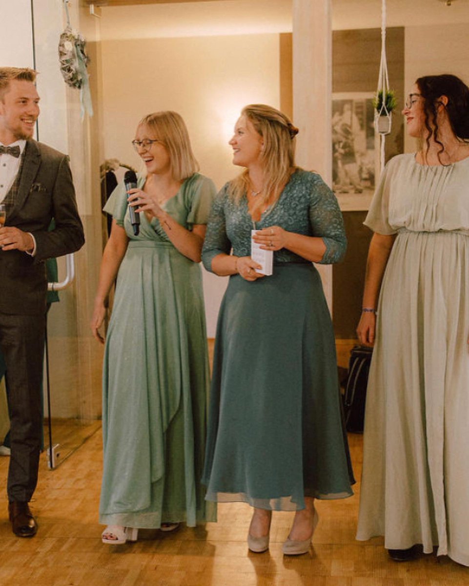 yrsacd's tweet image. haven’t shown you all some pics of me being maid of honour at my bestie’s wedding but since it’s the last day of this year i want to share a bit of this special and beautiful day🤭love you always @domsdarling