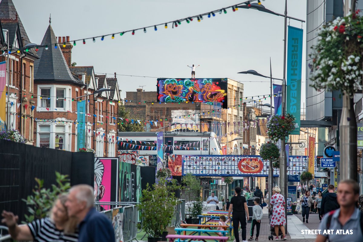 StreetArtAtlas's tweet photo. Banging mural from #FatCapSprays @southendcityjam 2022. Shout out to #ekto1 & #ster for an amazing job organising the festival.
#SouthEndCityJam #Streetart #Southend #southendstreetart #Streetartatlas https://t.co/GCA6XKWZSW