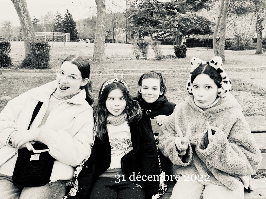 Bliss_Adam's tweet photo. Belle année 2023 à toi, Keren Ann et à Nico et à tous mes KAfounés chéris ��💙💙💙💙💙💙💙💙💙💙💙💙💙💙🎊🥂💫@KerenAnnMusic @taloujazz @lalygaubert @Flo_WhiteDenim https://t.co/WVqtokPygZ