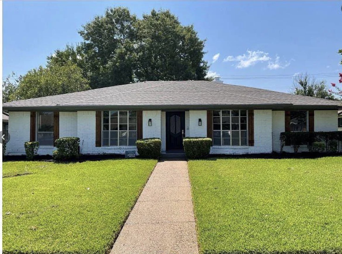 GregRiceRealty's tweet photo. Happy to help two families!
#realestateliferealestatelife #realestateagent #realestatelife #Relocation #dfwrealestate #clientfirst #buyersagent #txrealestate #dfwrealtor #contractexecuted #contract #home #realestateprofessional #newconstructionhomes 
#texashomesandland https://t.co/eGmczk2Ozf