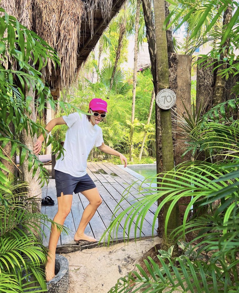 TOBlTH's tweet image. she knows how to end a photo dump