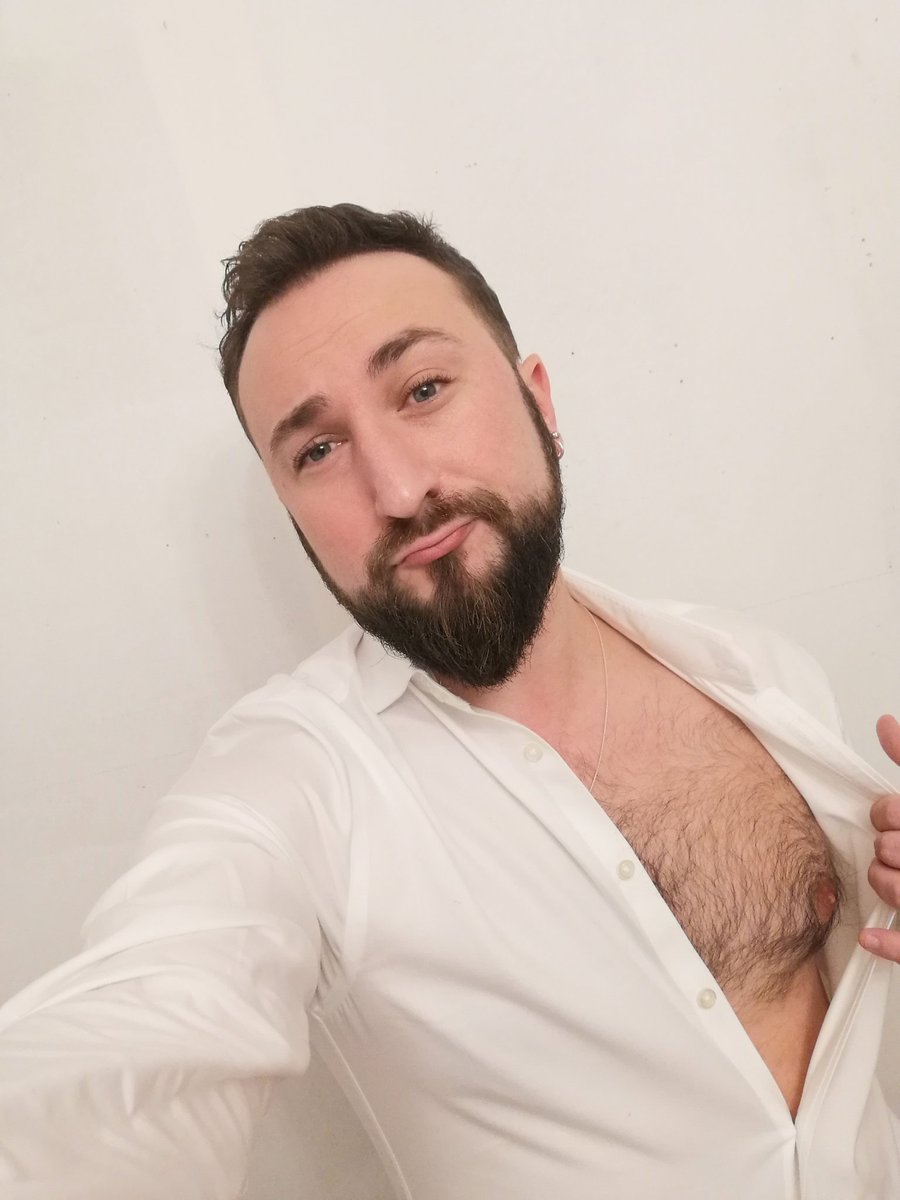 Beardylicious_'s tweet photo. Aucune résolution pour moi en 2023...Parce que, on va pas se mentir,pourquoi faire quelque chose qui me fait chier à la seconde où je l'aurai prononcée😌Alors autant rester soi-même et vivre le moment présent et profiter.Profitez de la vie les loulous😘🤍
Dernier #PointTeton 2022 https://t.co/J4ZY29yeqX